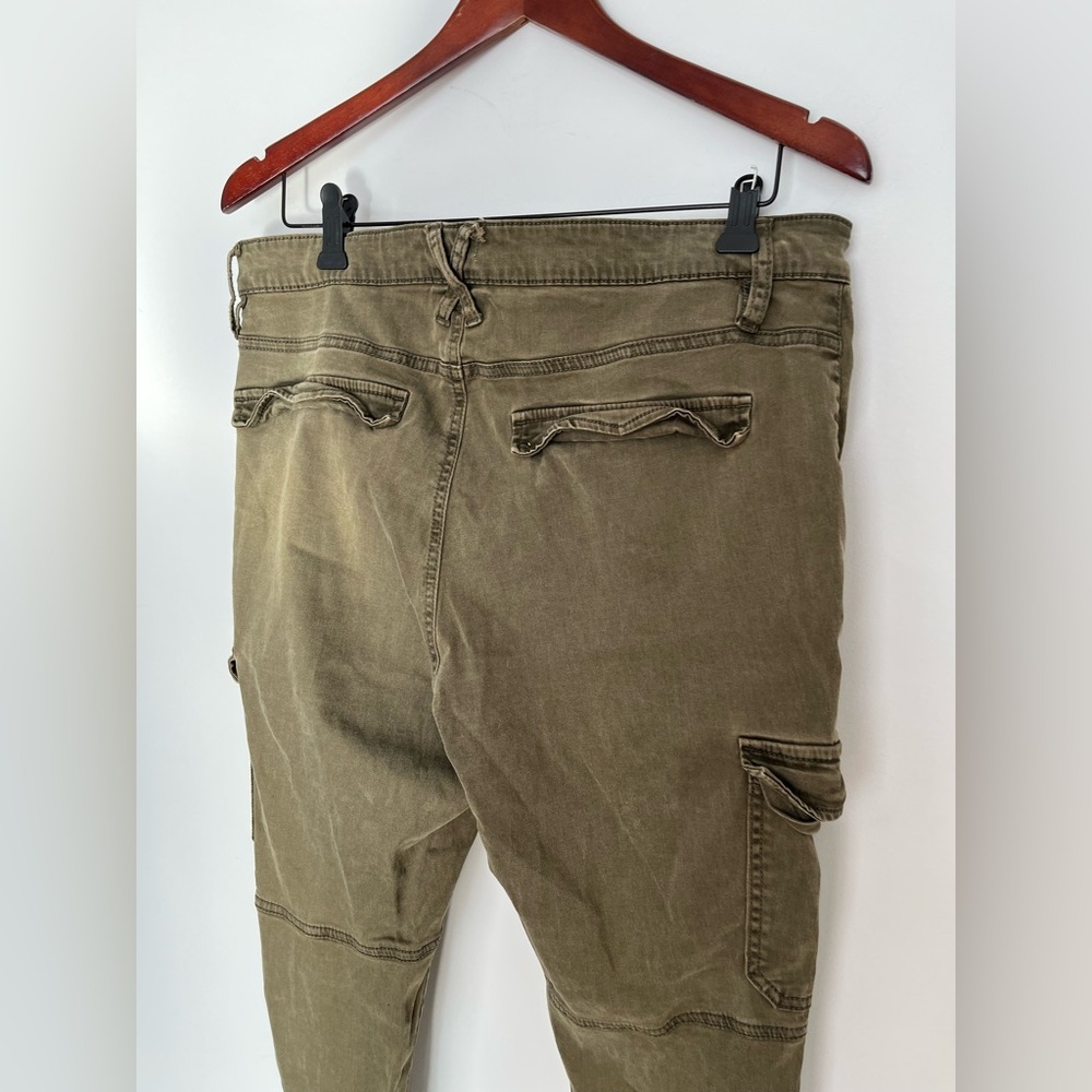 FREE with any purchase - Olive Cargo Pants size 12 - Picture 3 of 7